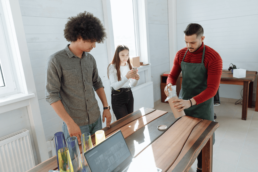 How to Successfully Target B2B Customers with Your Advertising 1 target b2b customers